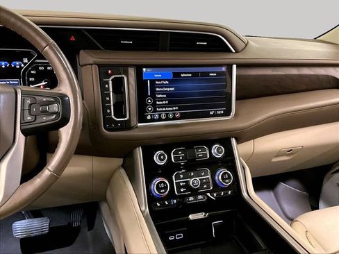 Used 2021 GMC Yukon XL Denali w/ Denali Premium Package AWD/4WD image 6