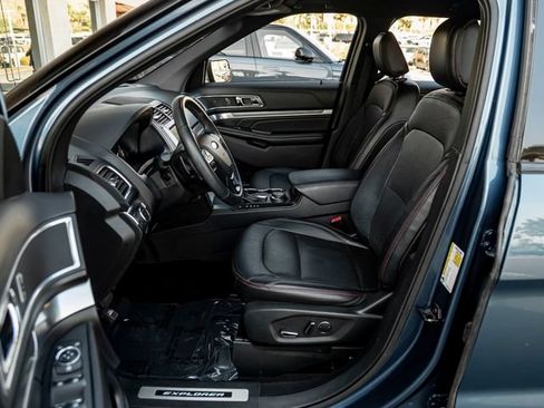 Used 2018 Ford Explorer Sport AWD/4WD image 16