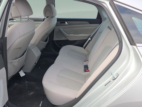Used 2015 Hyundai Sonata SE w/ Option Group 09 image 9