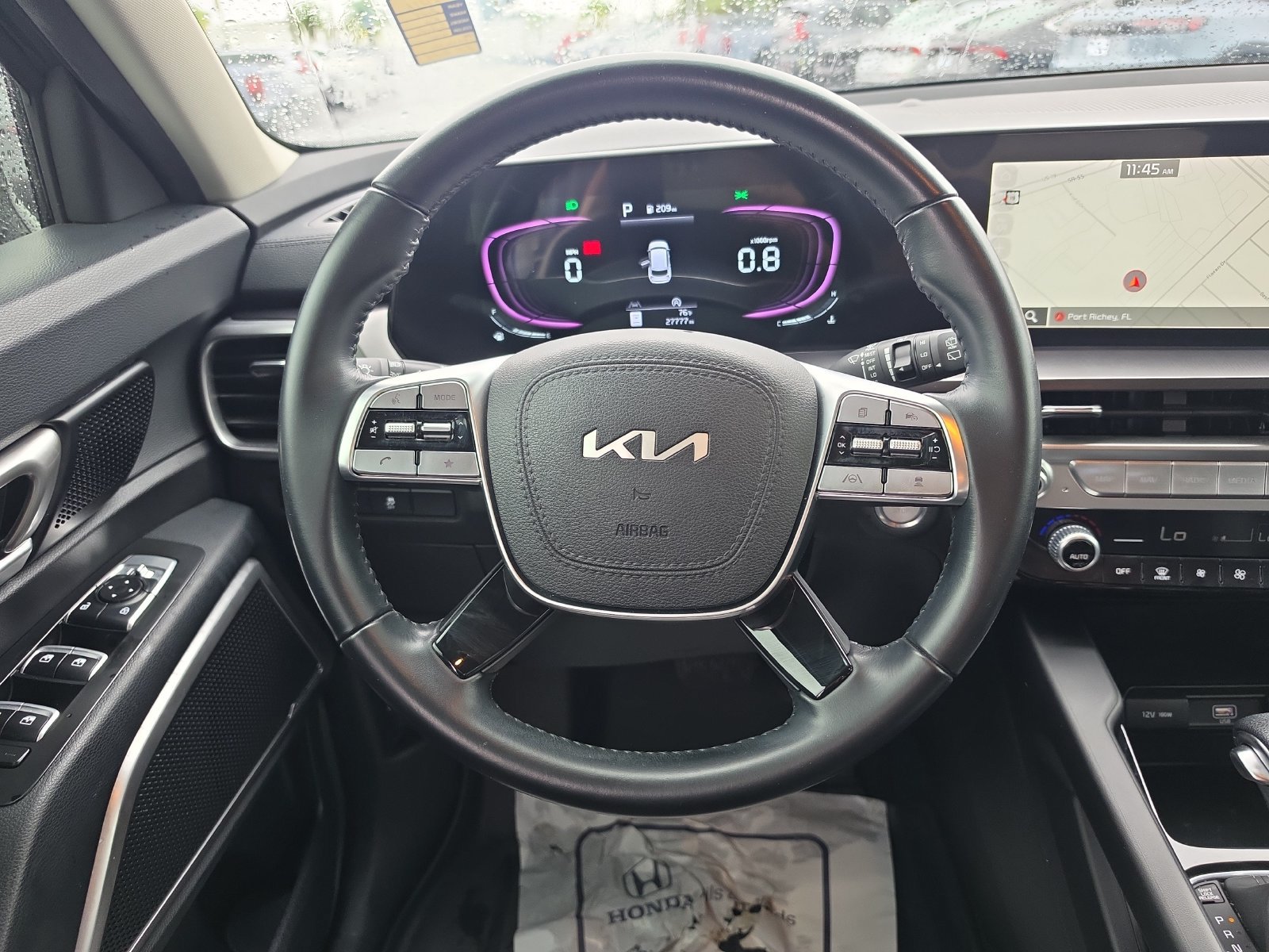 Used 2024 Kia Telluride LX FWD image 10