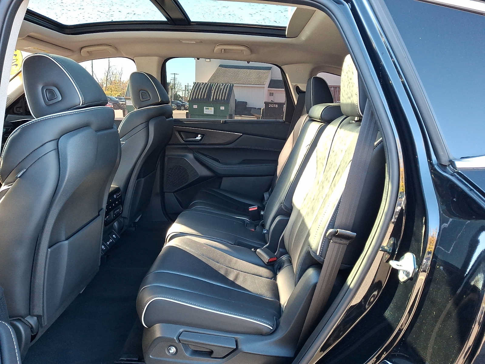 Used 2023 Acura MDX w/ Advance Package AWD/4WD image 10