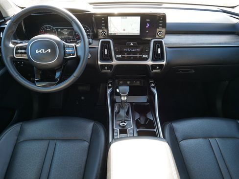 Certified 2022 Kia Sorento X-Line EX image 10