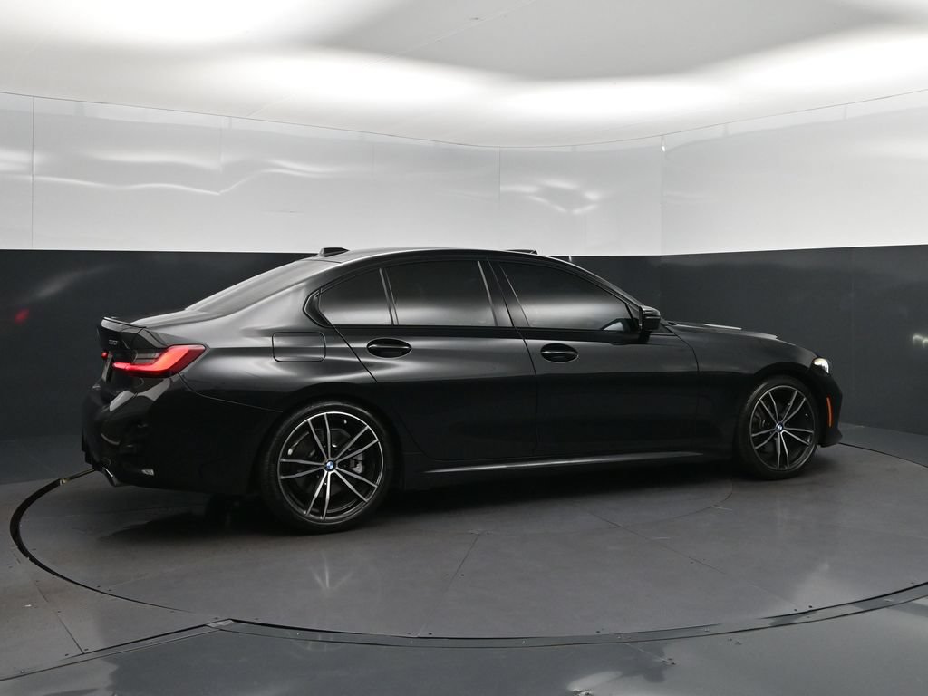 Certified 2024 BMW 330i Sedan w/ M Sport Package RWD image 8