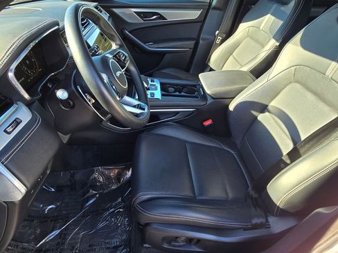Used 2025 Jaguar F-PACE R-Dynamic S image 10