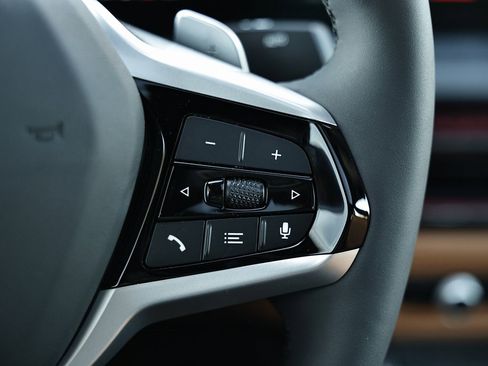 New 2025 BMW 330i xDrive Sedan w/ Convenience Package image 34