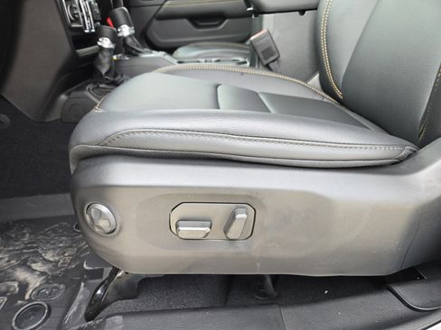 New 2026 Jeep Gladiator Sport image 19