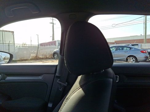 Used 2023 Honda Civic Sport image 17