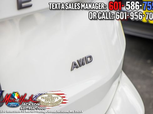 Used 2024 Nissan Rogue S AWD/4WD image 7