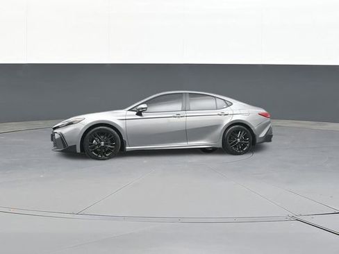 Used 2025 Toyota Camry SE w/ Convenience Package image 58