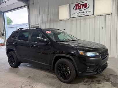 Used 2023 Jeep Cherokee Altitude Lux