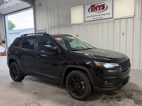 Used 2023 Jeep Cherokee Altitude Lux AWD/4WD image 1