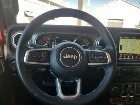 Used 2022 Jeep Wrangler Unlimited Rubicon 4xe w/ Safety Group AWD/4WD image 19