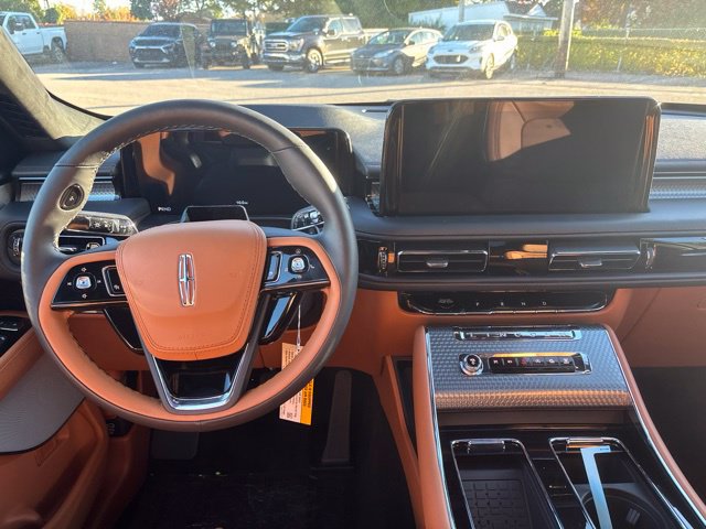New 2027 Lincoln Aviator Black Label w/ Jet Appearance Package AWD/4WD image 15