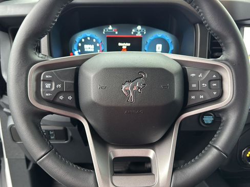 New 2025 Ford Bronco Badlands w/ Sasquatch Package image 25