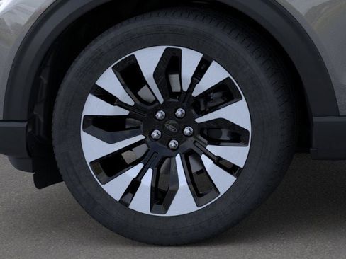 New 2026 Ford Explorer Platinum w/ LUX Leather Package image 19