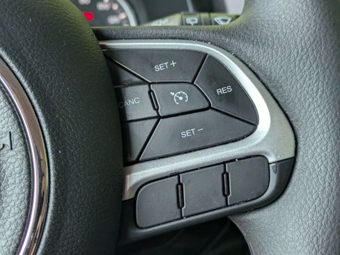 Used 2019 Jeep Renegade Sport AWD/4WD image 15