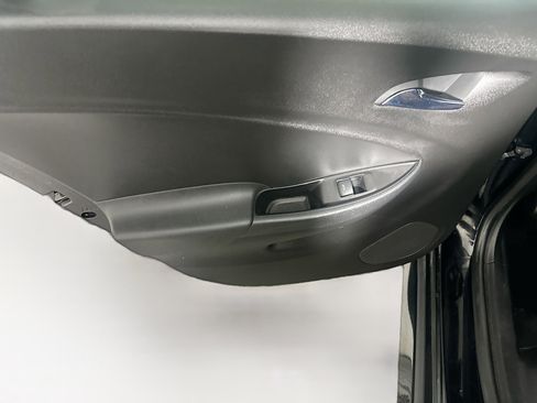 Used 2018 Chevrolet Volt Premier w/ Driver Confidence Package image 25