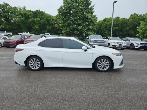 Used 2023 Toyota Camry LE w/ Convenience Package FWD image 8