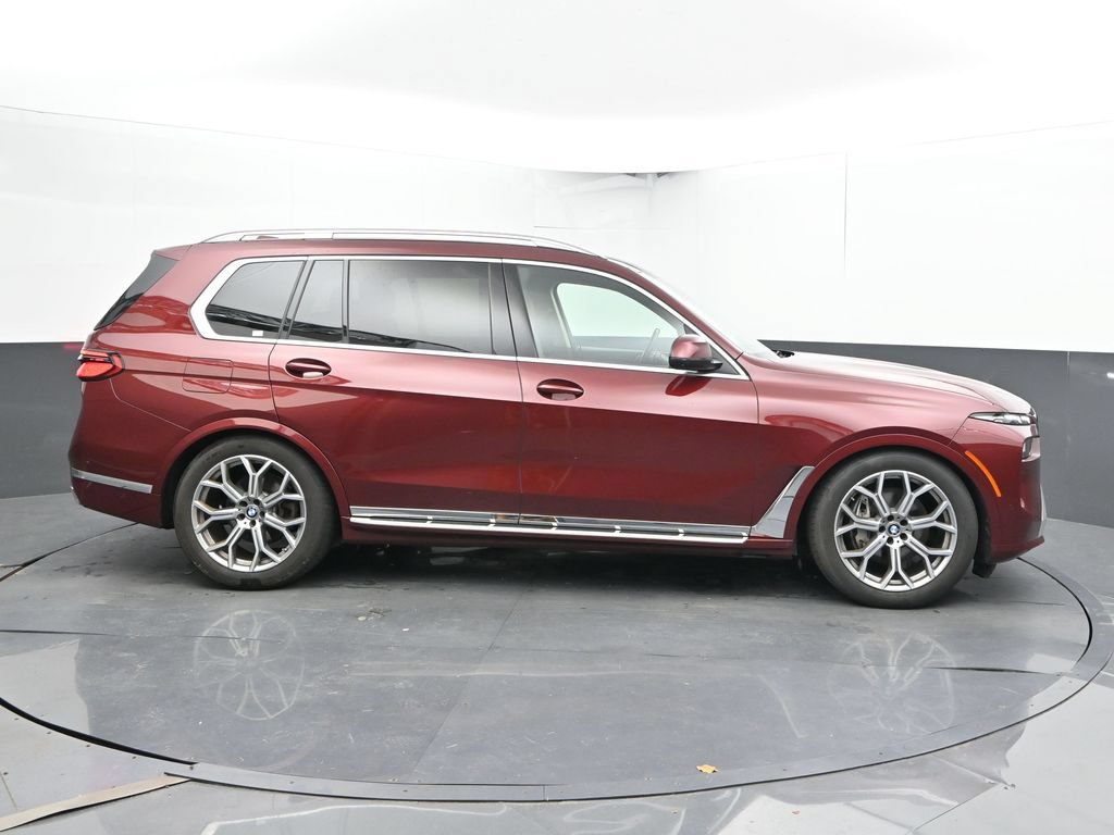 Used 2025 BMW X7 xDrive40i AWD/4WD image 4