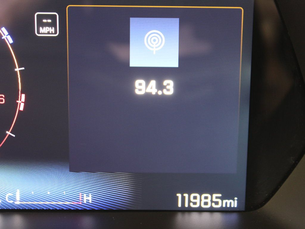 Used 2025 Chevrolet Colorado Trail Boss w/ Midnight Edition AWD/4WD image 19