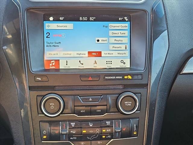 Used 2018 Ford Explorer XLT w/ Equipment Group 202A FWD image 15