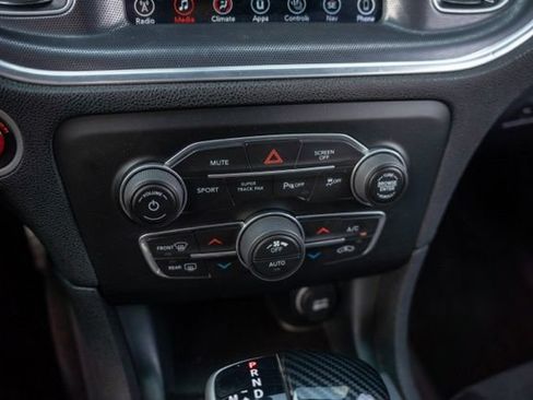 Used 2017 Dodge Charger R/T Scat Pack w/ Beats Audio Group RWD image 20
