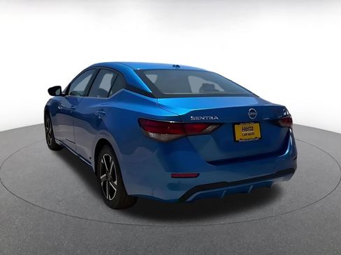 Used 2025 Nissan Sentra SV FWD image 11