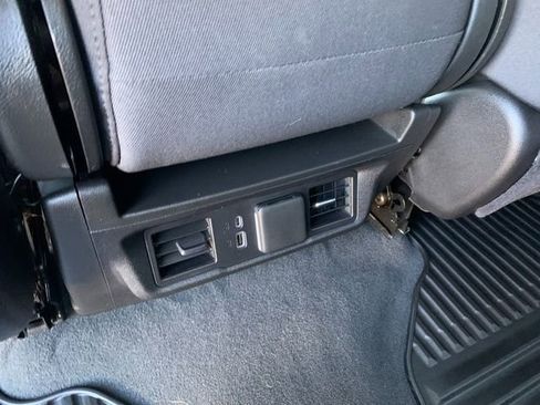 Used 2025 Chevrolet Silverado 1500 LT AWD/4WD image 20