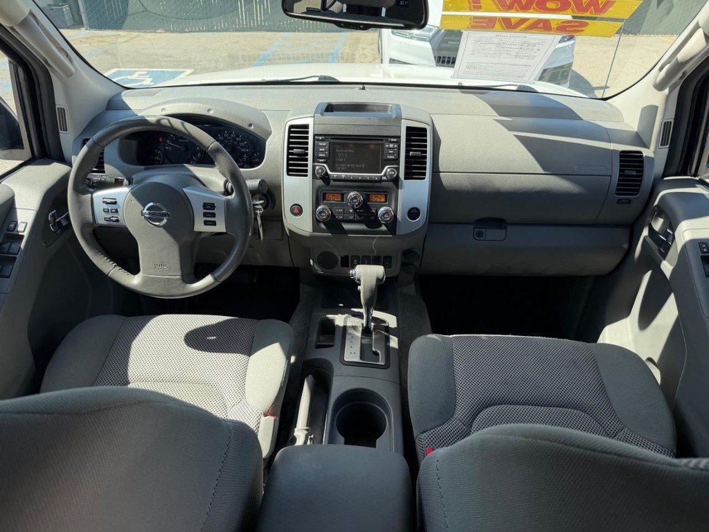 Used 2016 Nissan Frontier SV w/ SV Value Truck Package RWD image 23