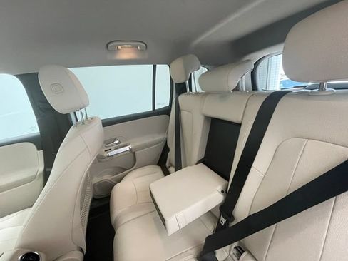 Certified 2022 Mercedes-Benz GLB 250 4MATIC image 38