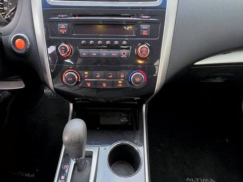 Used 2014 Nissan Altima 2.5 S FWD image 16
