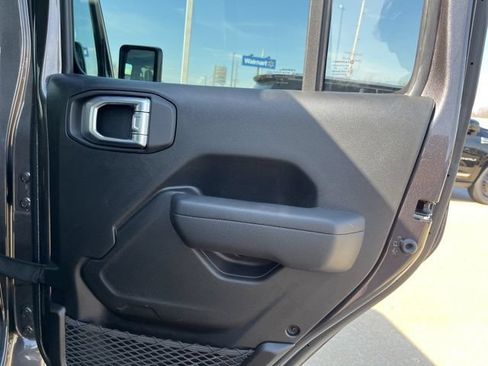 Used 2024 Jeep Wrangler Unlimited Sport AWD/4WD image 20