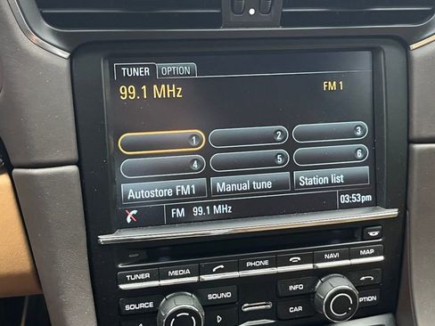 Used 2015 Porsche 911 Turbo S image 23