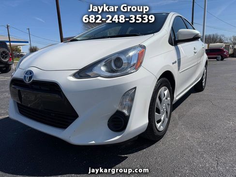 Used 2015 Toyota Prius C Two image 1