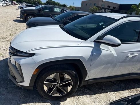 Used 2026 Hyundai Tucson SEL FWD image 11