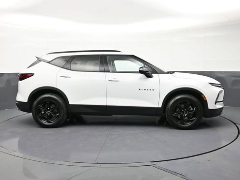 Used 2024 Chevrolet Blazer LT w/ Midnight/Sport Edition AWD/4WD image 6