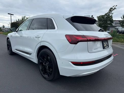 Used 2021 Audi e-tron Premium Plus w/ Premium Plus Package AWD/4WD image 8