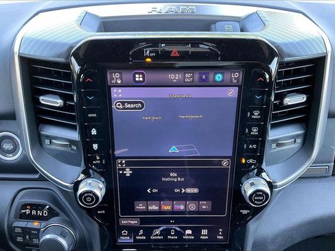 New 2026 RAM 1500 4x4 Crew Cab image 18