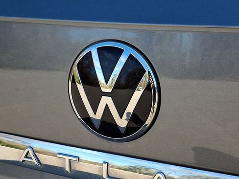 Used 2020 Volkswagen Atlas Cross Sport SEL image 35