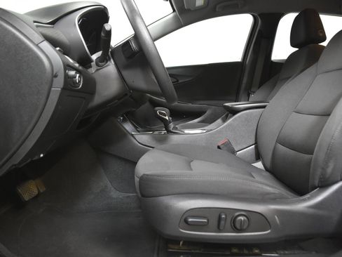 Used 2023 Chevrolet Malibu LT FWD image 15