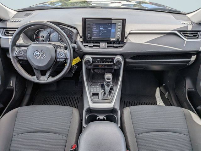 Used 2021 Toyota RAV4 LE AWD/4WD image 14