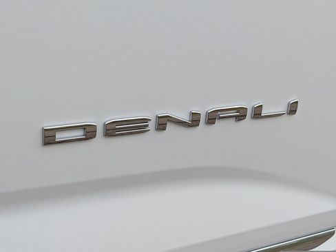 New 2026 GMC Terrain Denali AWD/4WD image 21
