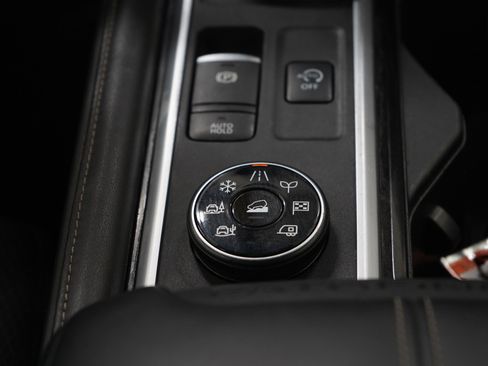 Used 2022 Nissan Pathfinder S AWD/4WD image 20