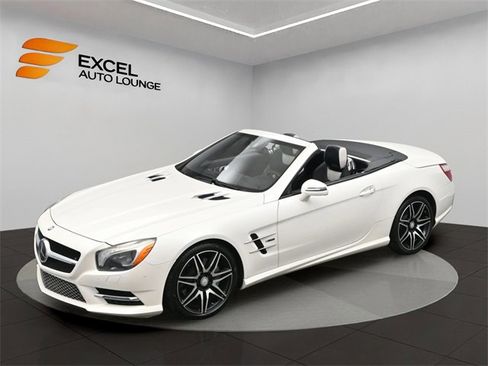 Used 2015 Mercedes-Benz SL 550 w/ White Arrow Edition image 32