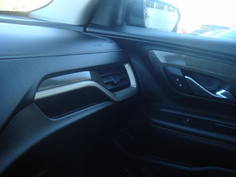 Used 2023 GMC Terrain Denali w/ LPO, Floor Liner Package image 20