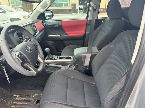 Used 2023 Toyota Tacoma SR5 w/ Technology Package AWD/4WD image 6