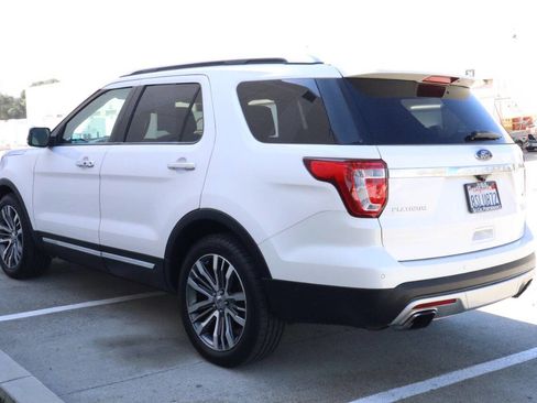Used 2017 Ford Explorer Platinum image 22