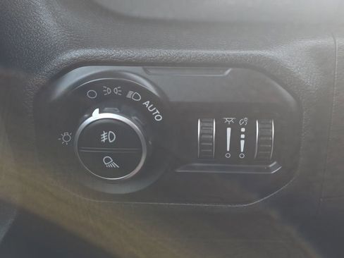 Used 2020 Jeep Gladiator Overland AWD/4WD image 20