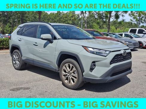 Used 2023 Toyota RAV4 XLE Premium image 1