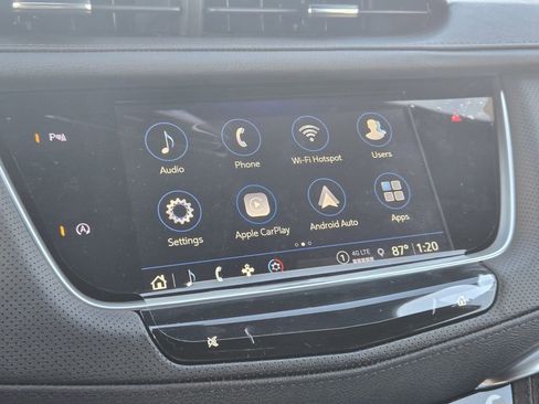 New 2026 Cadillac XT5 Luxury w/ LPO, Floor Liner Package image 10